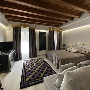 Ln Homes - San Marco Canal View , Venecia Italia